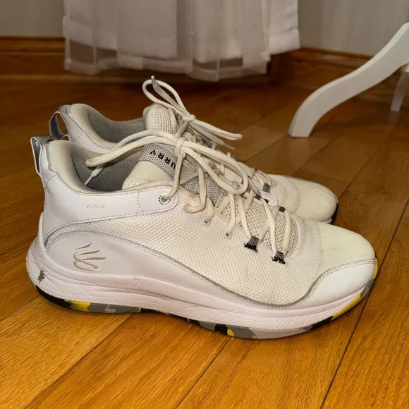 Steph Curry Under Armour Cream Basketball Shoes - albnewss.com display picture 3